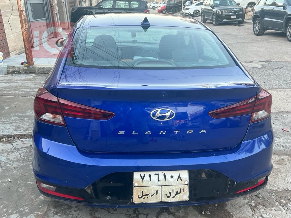 هیوندای ئەلەنترا